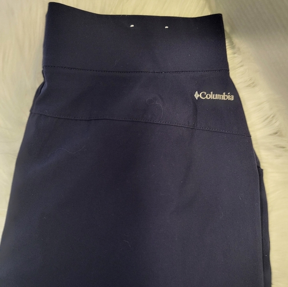 NWOT-Columbia Dark Blue Sportswear Capris, Size Medium (30) - Picture 6 of 6